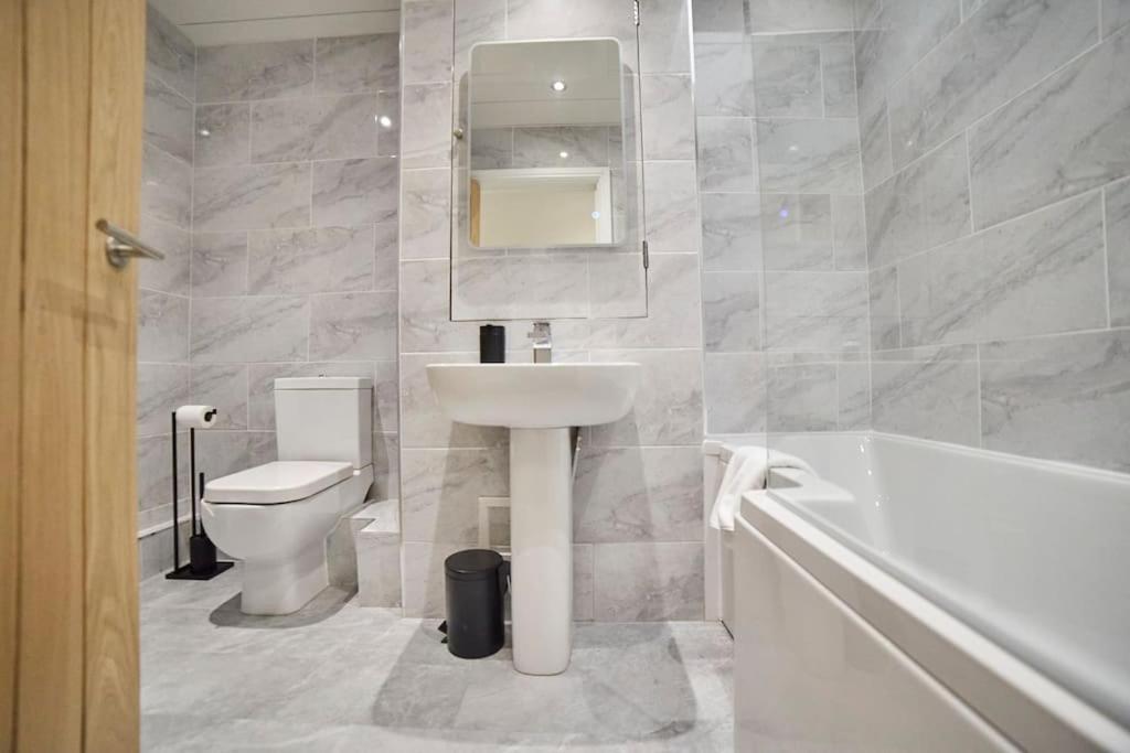 High Spec Spacious 2Bd Apt, Parking, Nr Newcastle Gateshead Exterior foto